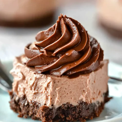 No-bake chocolate cheesecake cups without Oreo crust